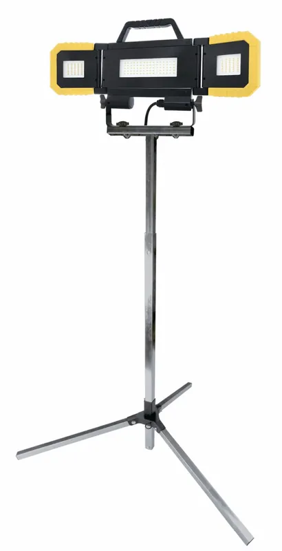 Southwire 9270 Portable LED Tripod Work Light, 8,000 lm, 3 Heads, 7 ft Tripod, 80 W, 120 V, IP65, Daisy-Chain Socket, 10 ft Cord