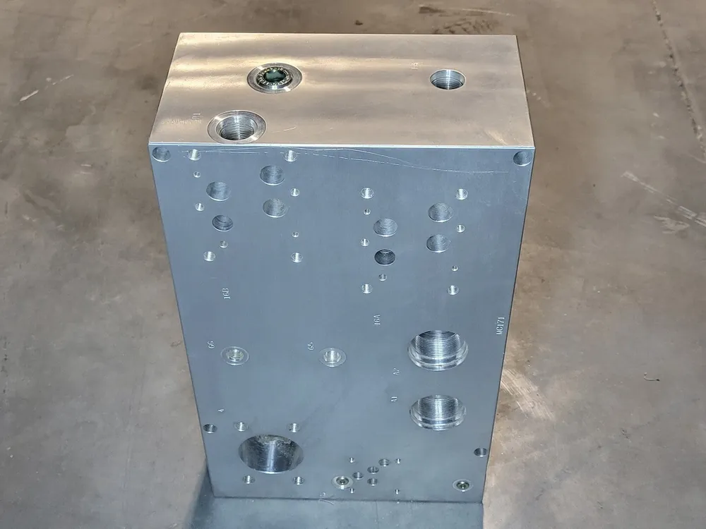 Hydraulic Manifold Block For Pit Dumper MC171