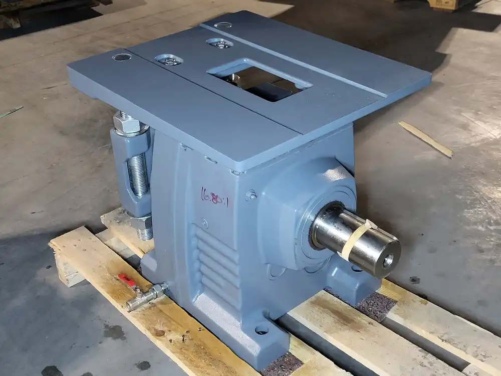 16.8 1 Ratio Gear Reducer R137 AD7/P