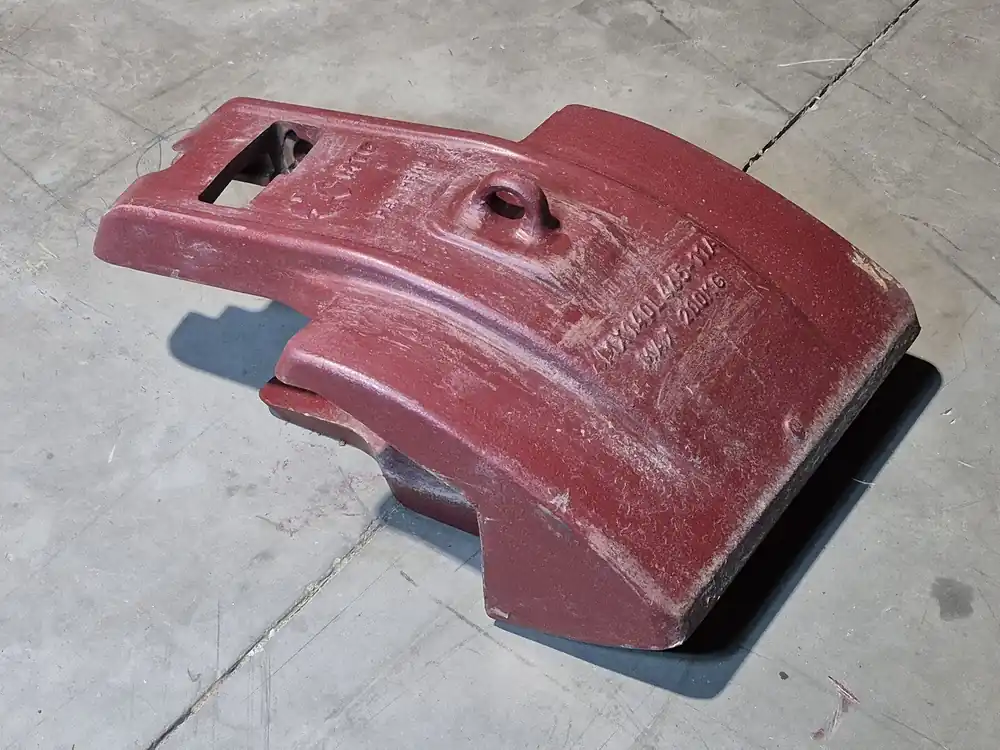 LH Lip Shroud 4MX140L465-11A