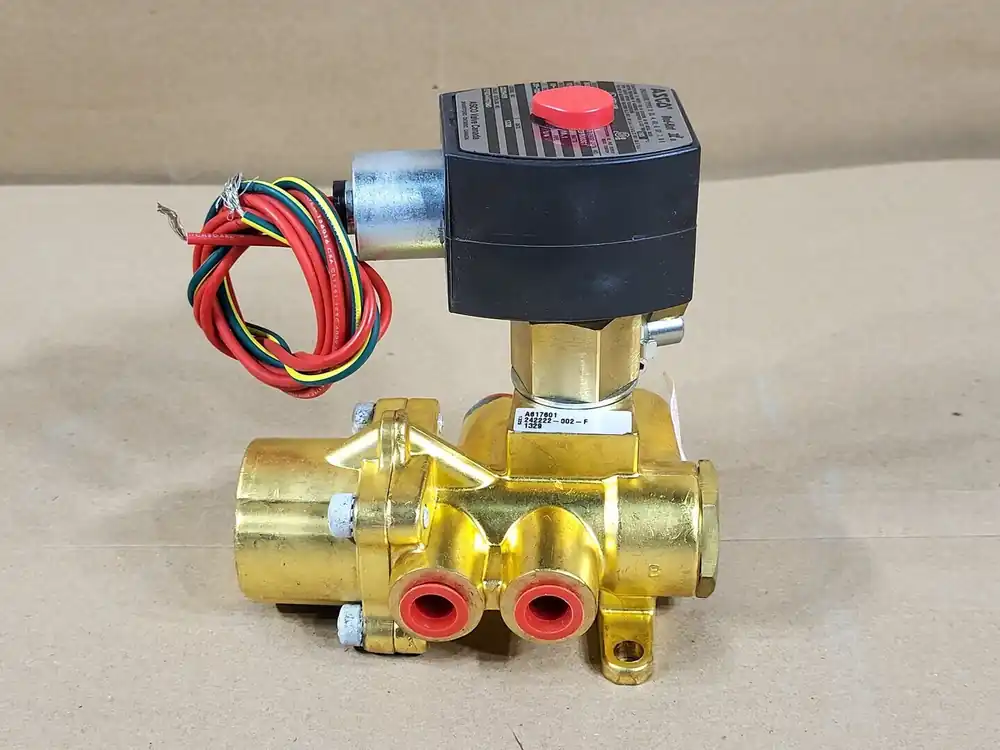 Solenoid Valve EF8344G70M0, 1/4" NPT, 24vdc, 10.1 watt