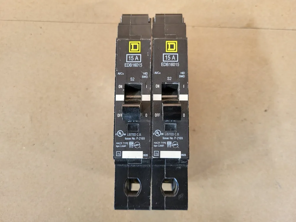15 Amp, 1 Pole, 347 Volts Circuit Breaker EDB16015 (Bag of 2)