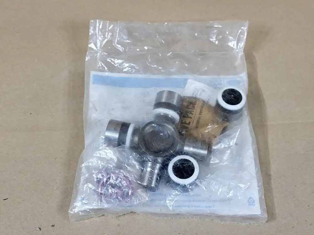 U-Joint Kit BC3Z-4635-B