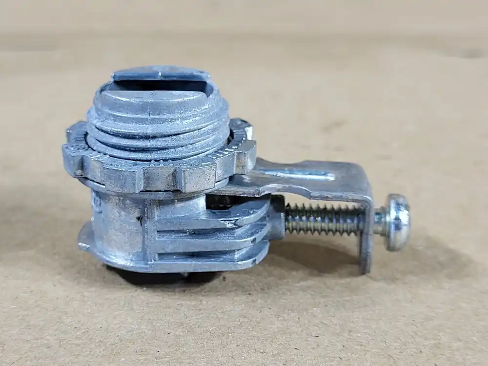 3/8" (1/2" KO) Cable Connector CI70 (Box of 89)