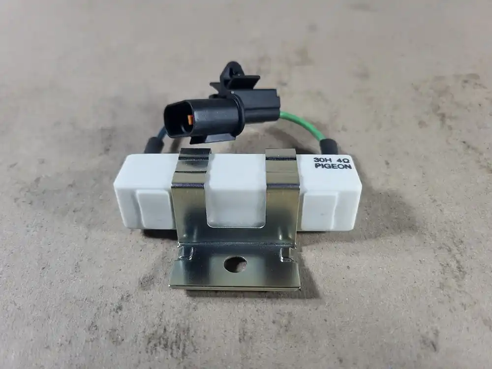 2 Pin Plug Condenser Resistor 161-3734