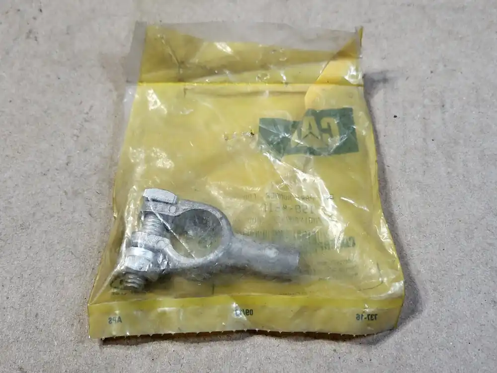 4 AWG Universal Battery Terminal 158-4610
