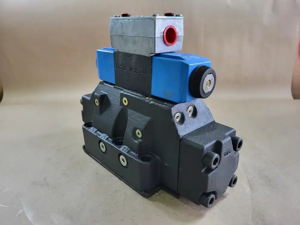 Vickers Directional Control Valve DG5V-8-H-2C-M-FWL-B-10-EN21