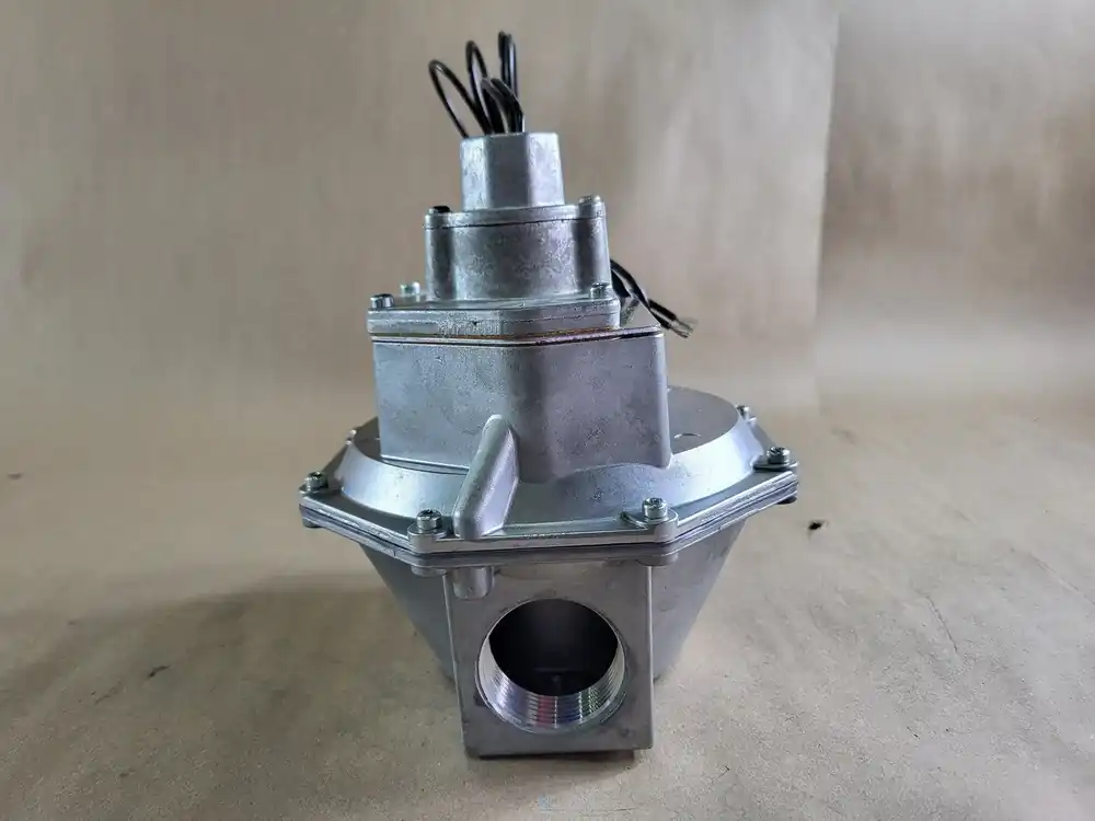 Diaphragm Gas Valve V4843A 1020, 1-1/2"