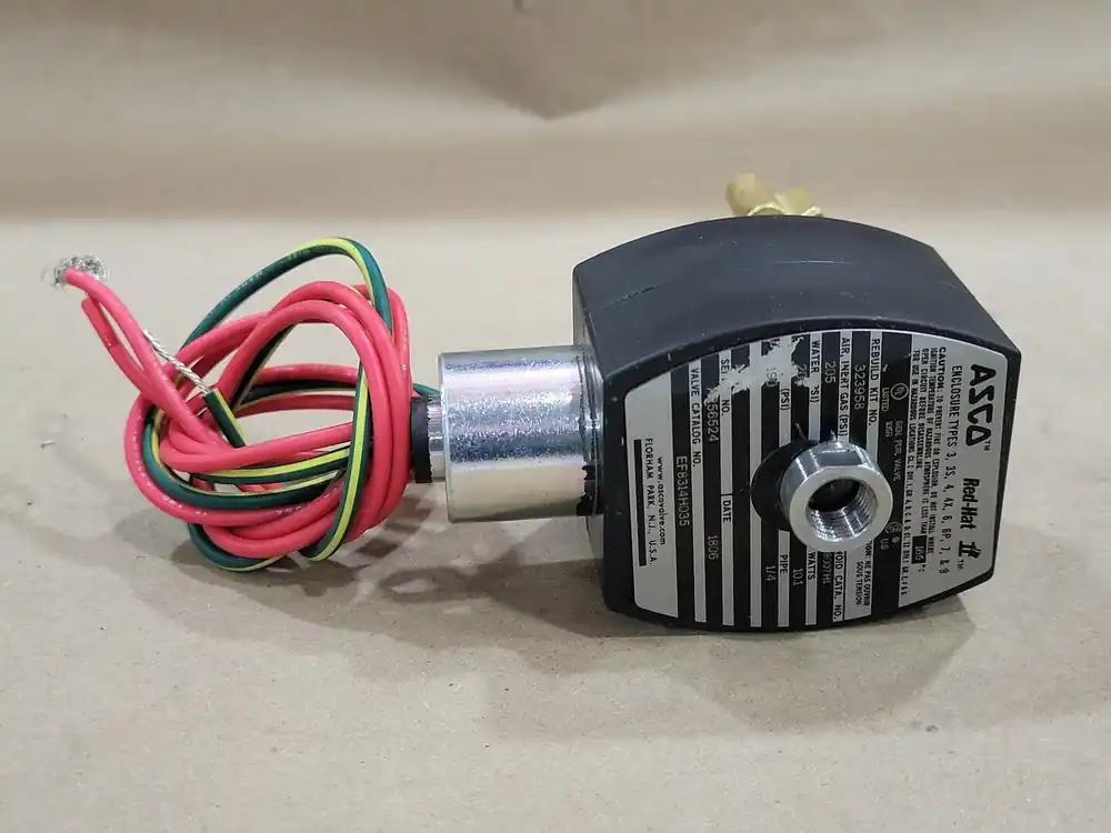 1/4" NPT 3-Way Solenoid Valve EF8314H035