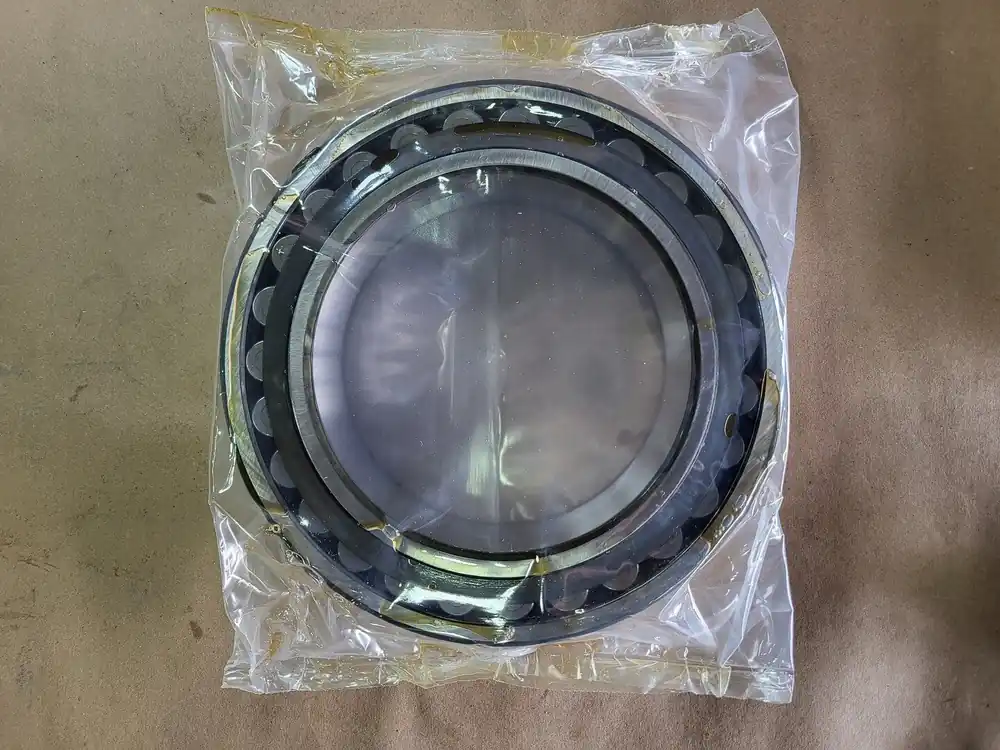 Spherical Roller bearing 23028 CC/W33