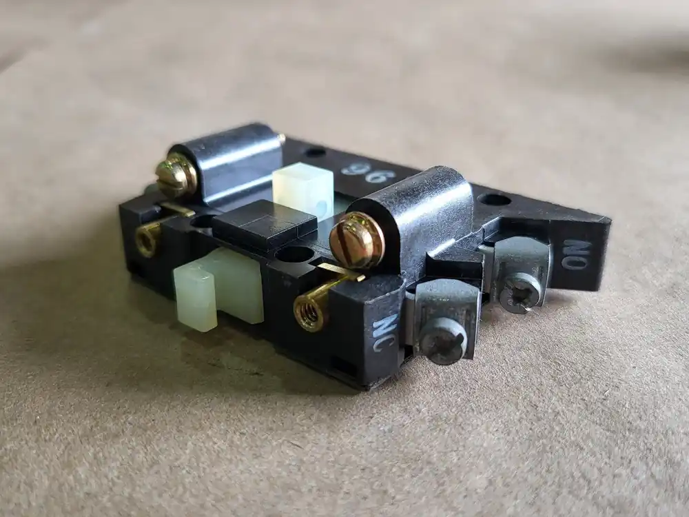 Auxillary Contact Base C320KB2