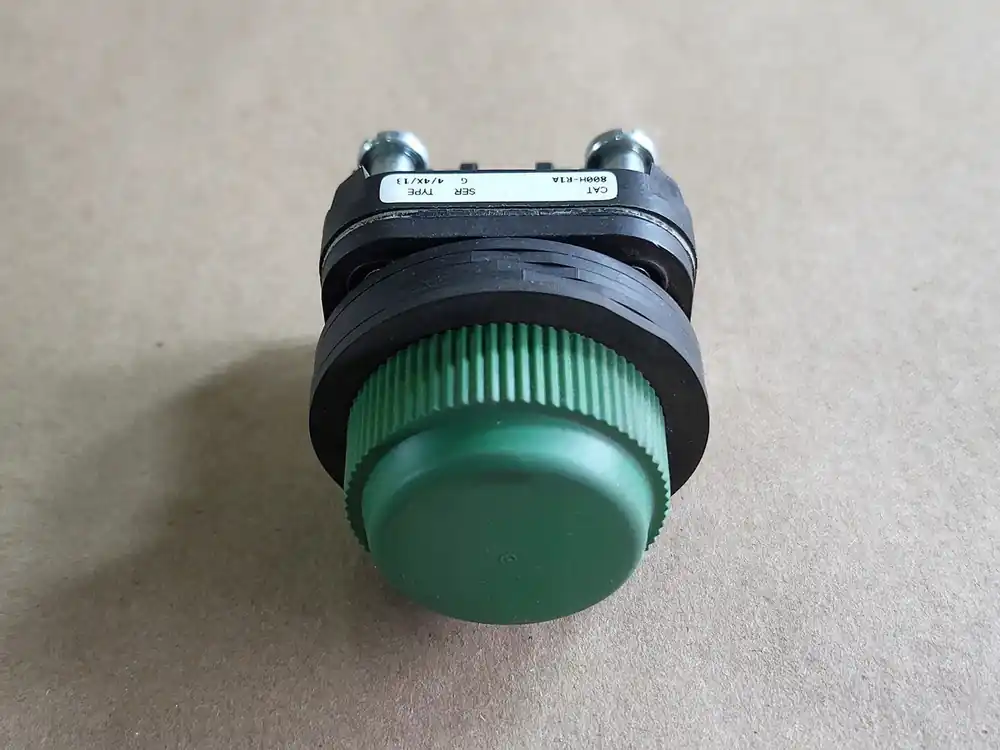 Booted Head Momentary Push Button 800H-R1A