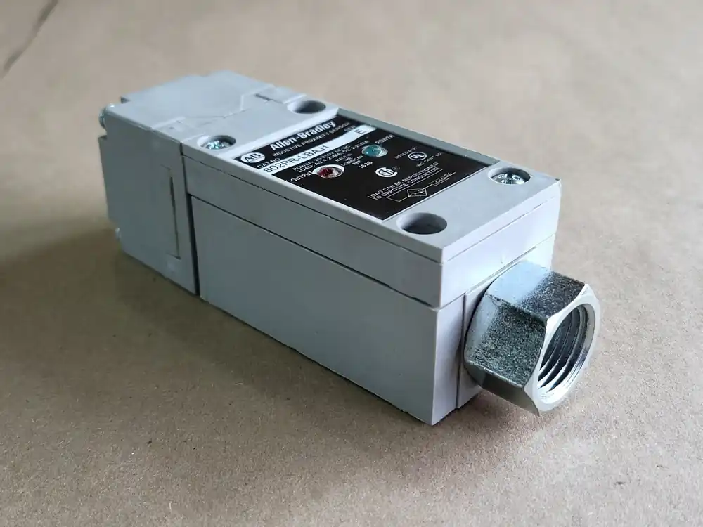 Inductive Proximity Switch 802PR-LBAJ1