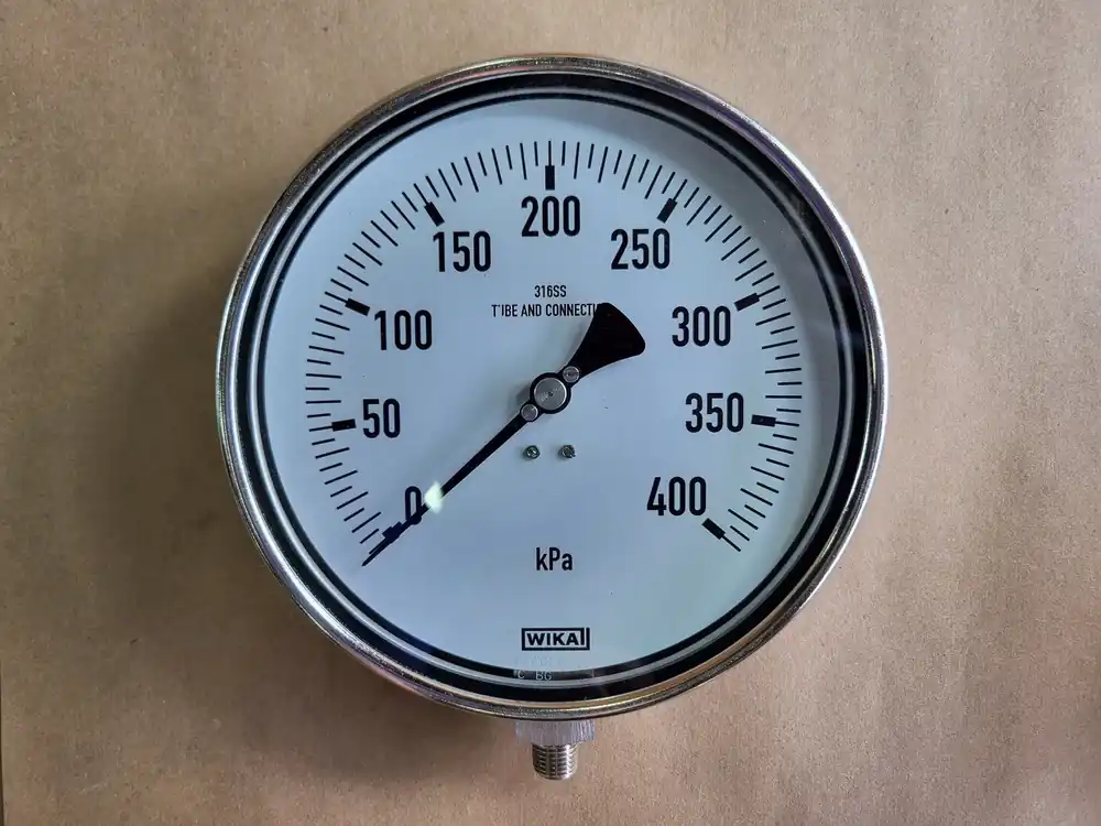6", 0-400 kPa Pressure Gauge 232.50