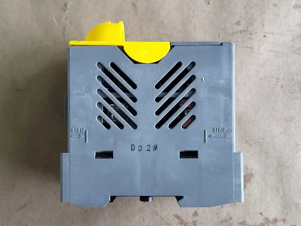 30 Amp Optima Fuse Holder OPM-1038R