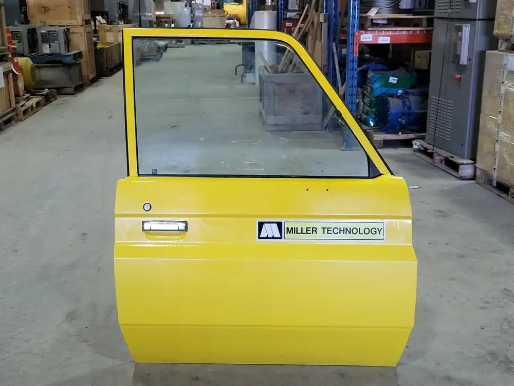 Front Door Panel Sub-Assembly 6700160111TPNT, 67002-60500