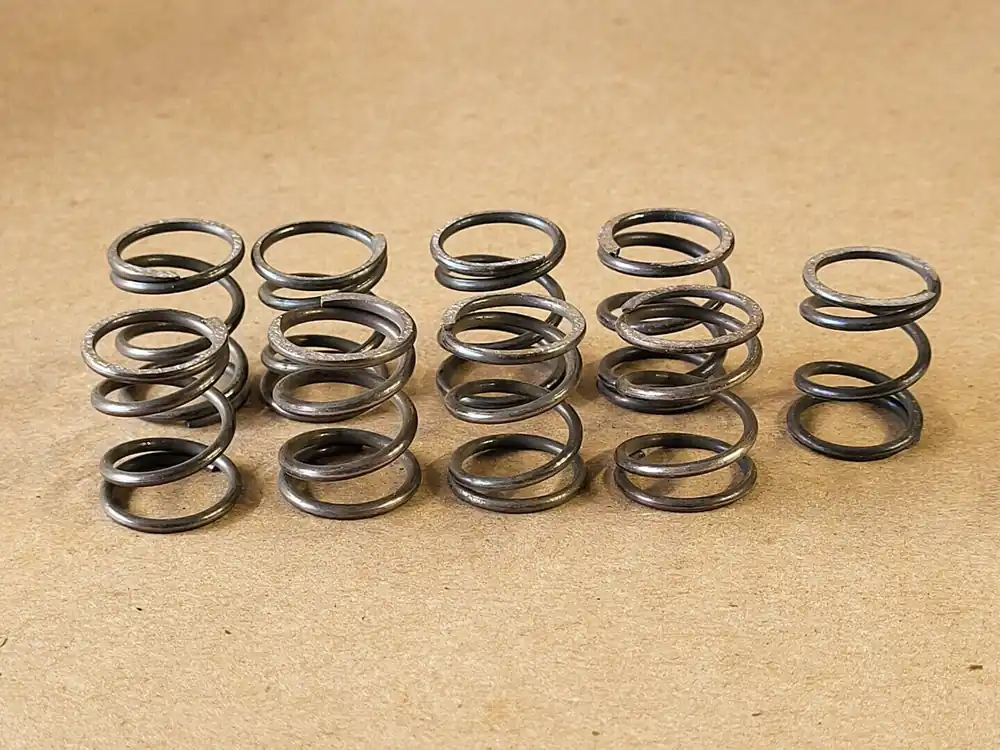 Valve Sleeve Spring 5605153 (Pack of 9)
