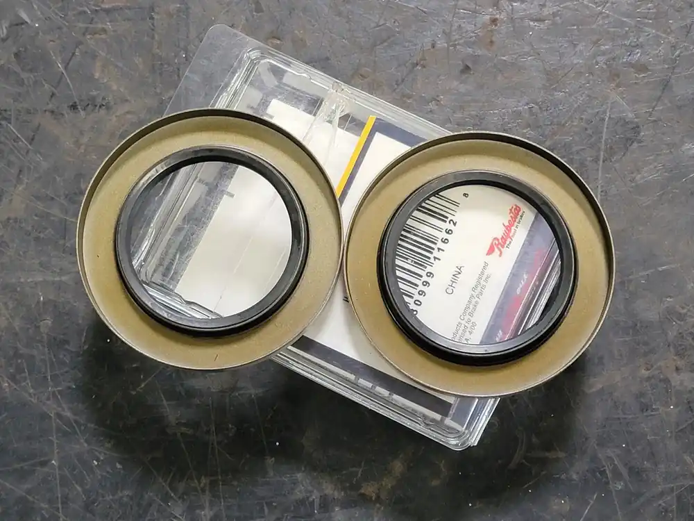 Grease Seal 761-5606 (Pack of 2)