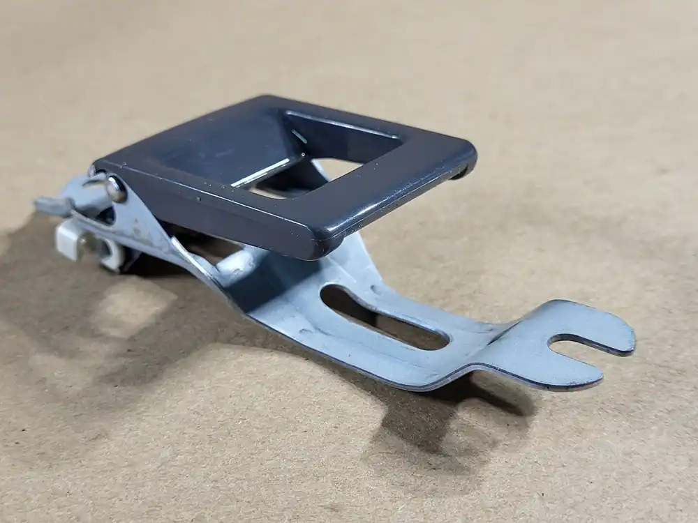 Handle Sub-assy Front Door Inside RH 69205-12070-B0