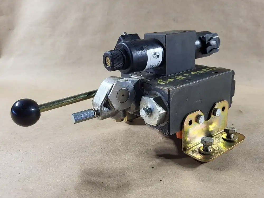 Solenoid Coil Valve Assy 24VDC, Bolt Rotate, CH-09454-001