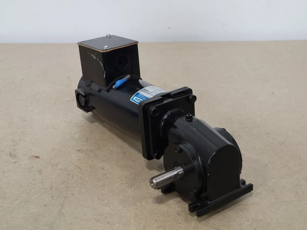 1/4 hp, 90 volts, 500 rpm, 34 Gearmotor CM34D25NZ14C