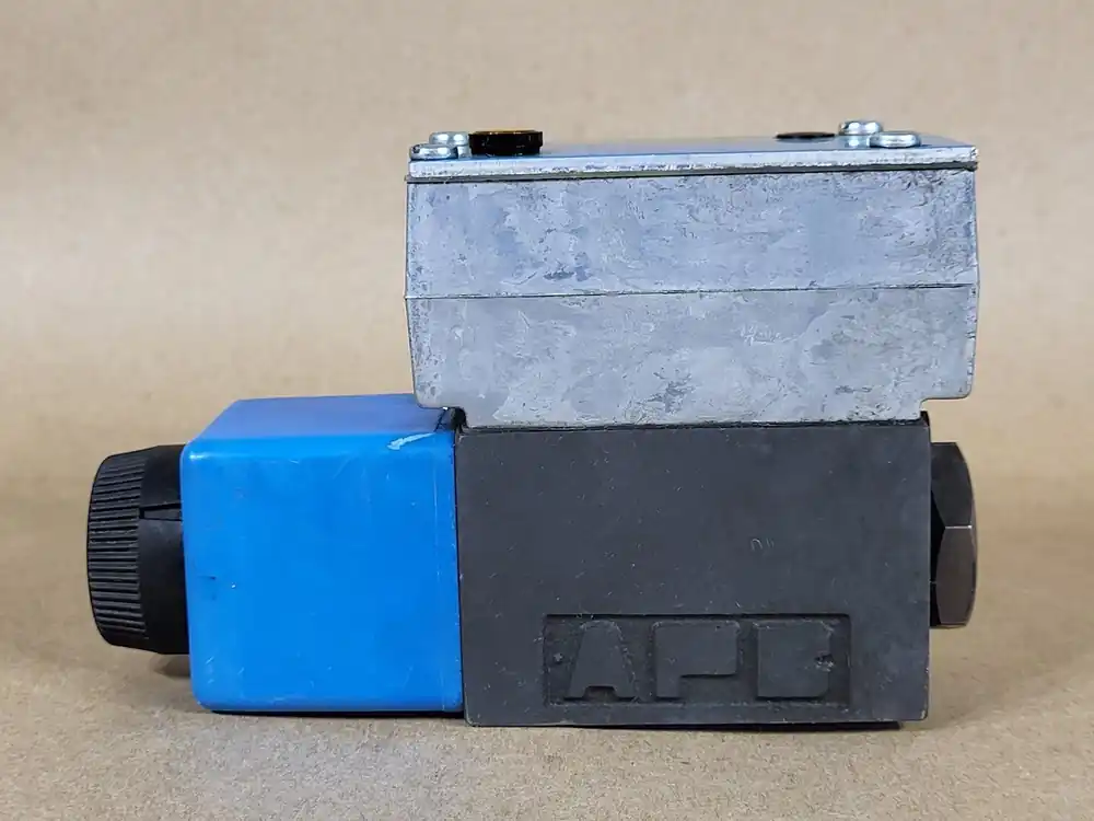 Hydraulic Directional Control Valve DG4V-3S-2A-M-FWL-B5-60-EN21