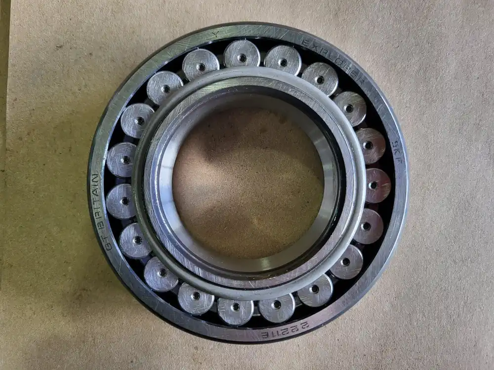 Spherical Roller Bearing, 55 x 100 x 25mm, 22211E