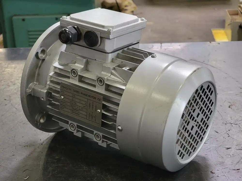 1.5 hp, 380 volts, 1390 rpm Asynchronous Induction Motor MS90S-4