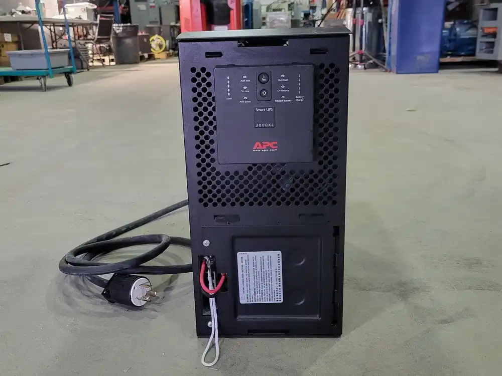 120 Volts Smart-UPS XL Uninterruptible Power Supply SUA3000XL