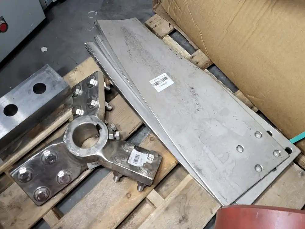 3" Shaft Clamp Mounting Bracket w/ Impeller Blades U07C027-IMPBLDS