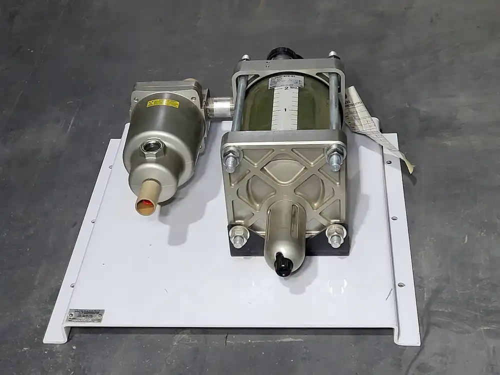 Lubricator ALD600-N10-S1 w/ Filter AFF22C-N10D-T