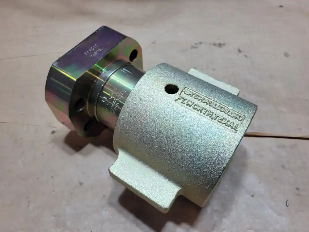 Poppet Style Flanged Port Coupling 6TV-C-32BF0