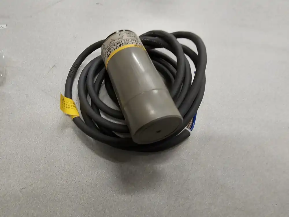 Capacitive Proximity Switch E2K-C25MY1-US