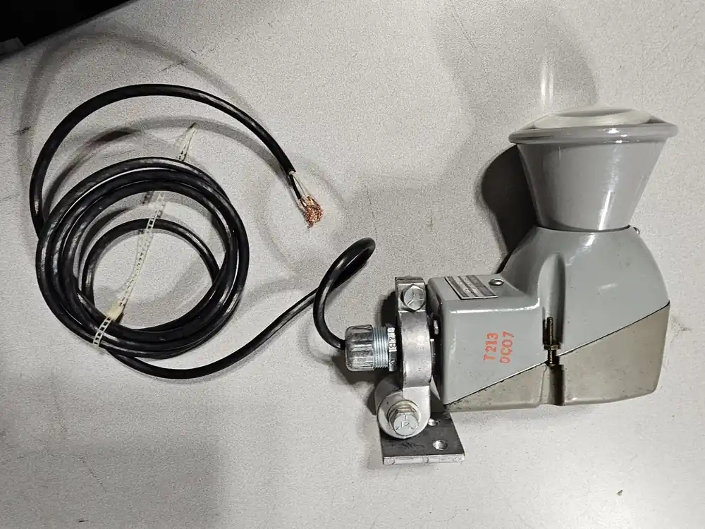 Photoelectric Light Source 3S7505SL530D6