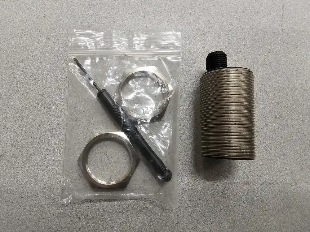 Capacitive Proximity Sensor, 10mm Sensing, 875C-F10N30-R3