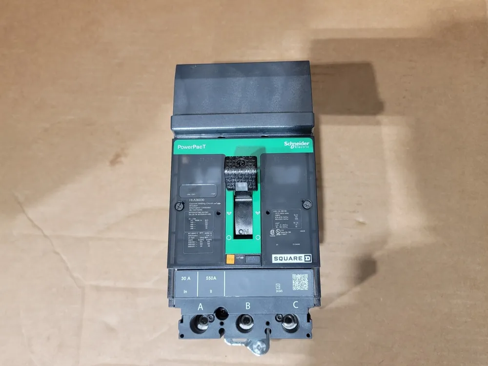 30 Amp, 3 Pole, 600 Volt Circuit Breaker HLA36030