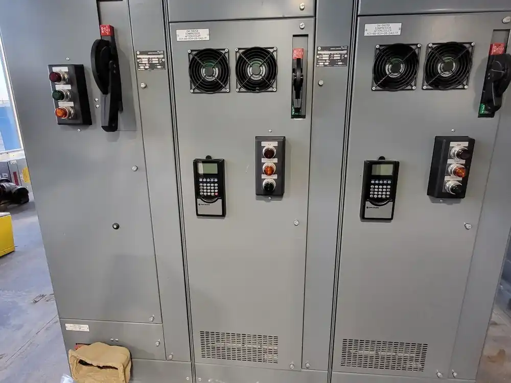 40 hp, 600 Volts, 3-Ph VFD 20BE041A0AYNAND0 Bucket for 2100 Series MCC Frame