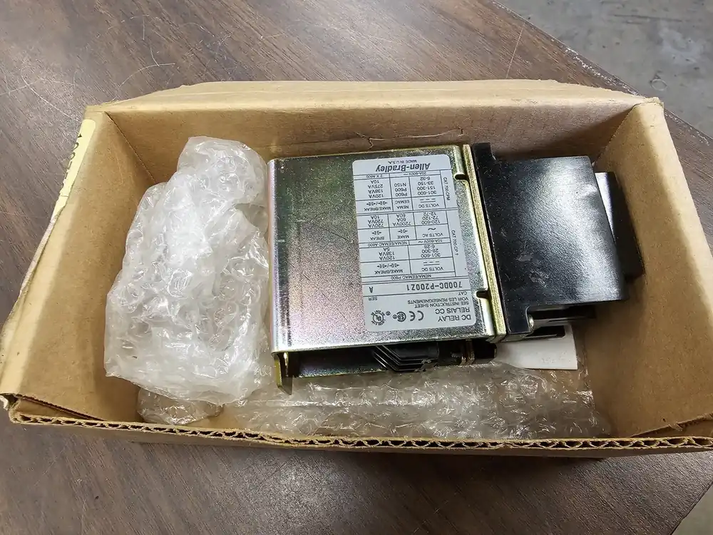 NEMA A600/P600 DC Control Relay 700DC-P200Z1, Series A