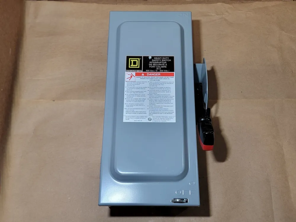 30 Amp, 3 Pole, 600 Volt Fusible Disconnect Switch CH361