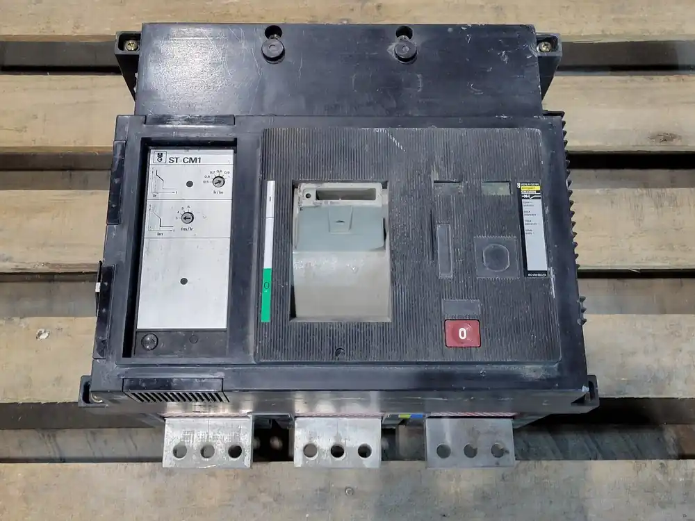 3200 Amp, 3 Pole, 600 Volts Circuit Breaker CM3200N