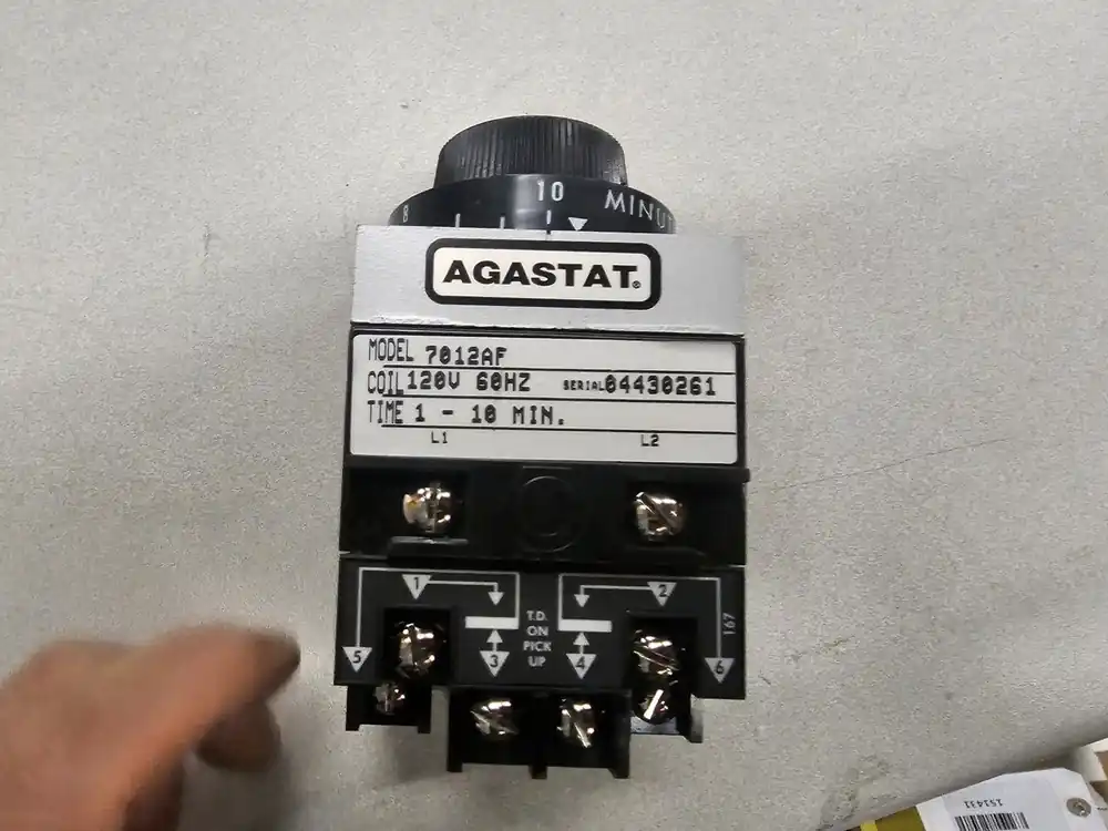 7012AF Time Delay Relay, 10 Amps, 120 VDC, 1-10 Min Range