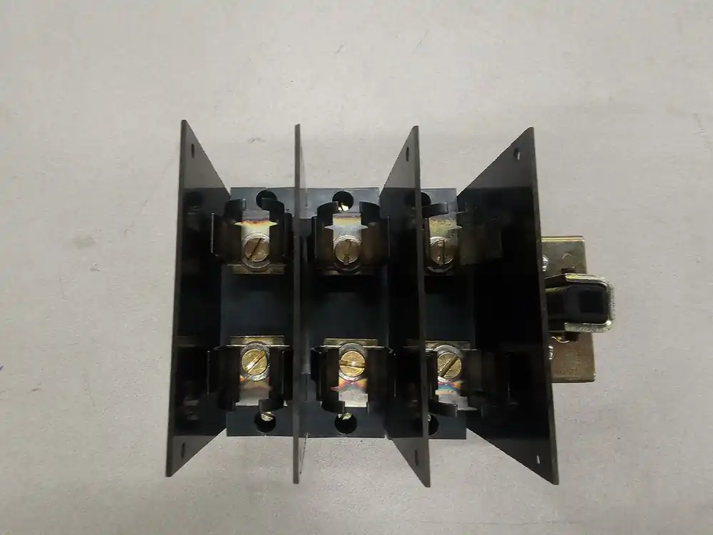 30 Amp, 3 Pole, 600 Volt Fusible Disconnect OESA-F30J6