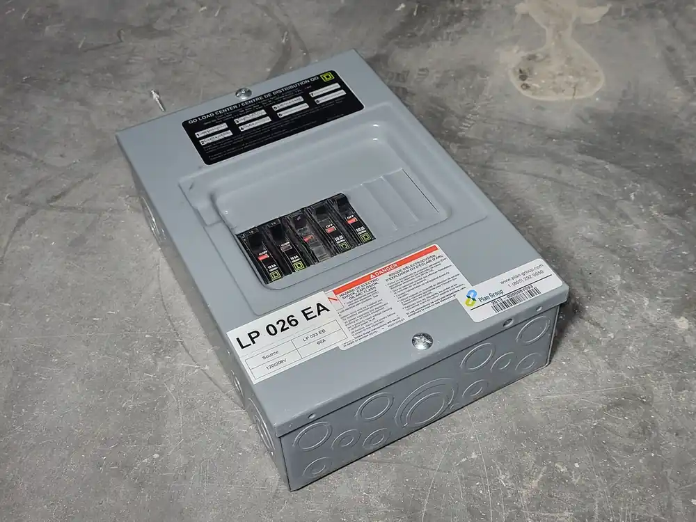 100 Amp, 240 Volts, 1-Phase, NEMA 1 Load Center Breaker Panel QO8L100