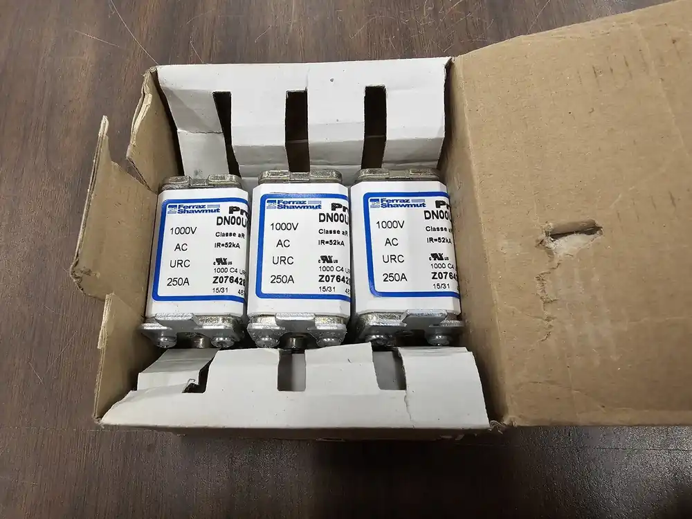 250 Amp Square Body High-Speed Fuse DN00UC10C250L (Box of 3)