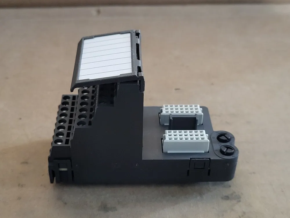 32 Channel Terminal Block 2837307, 12P1902X062