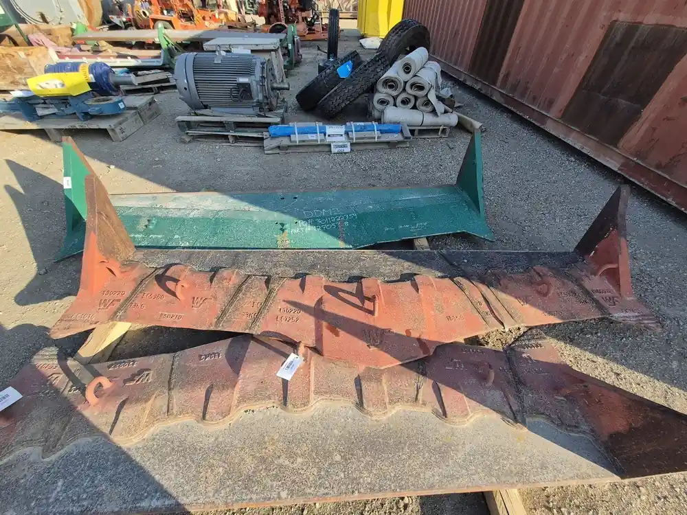 122" Excavator Bucket Lip