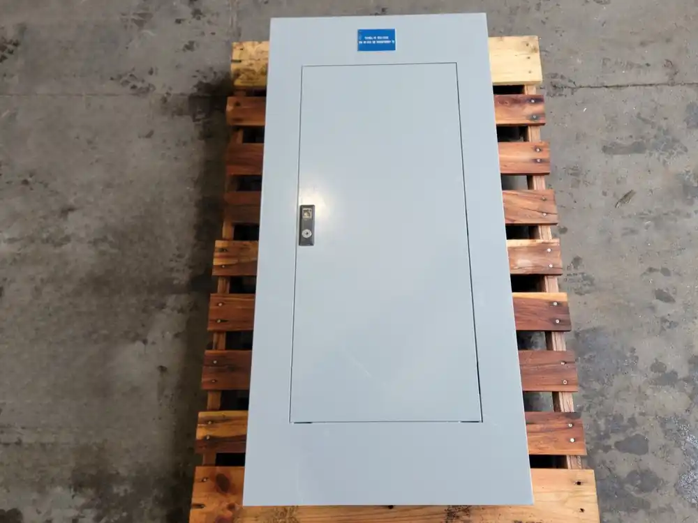 YS20C42 Power-R-Line Panelboard 225A, 120/208V, 42-Circuit Power Distribution