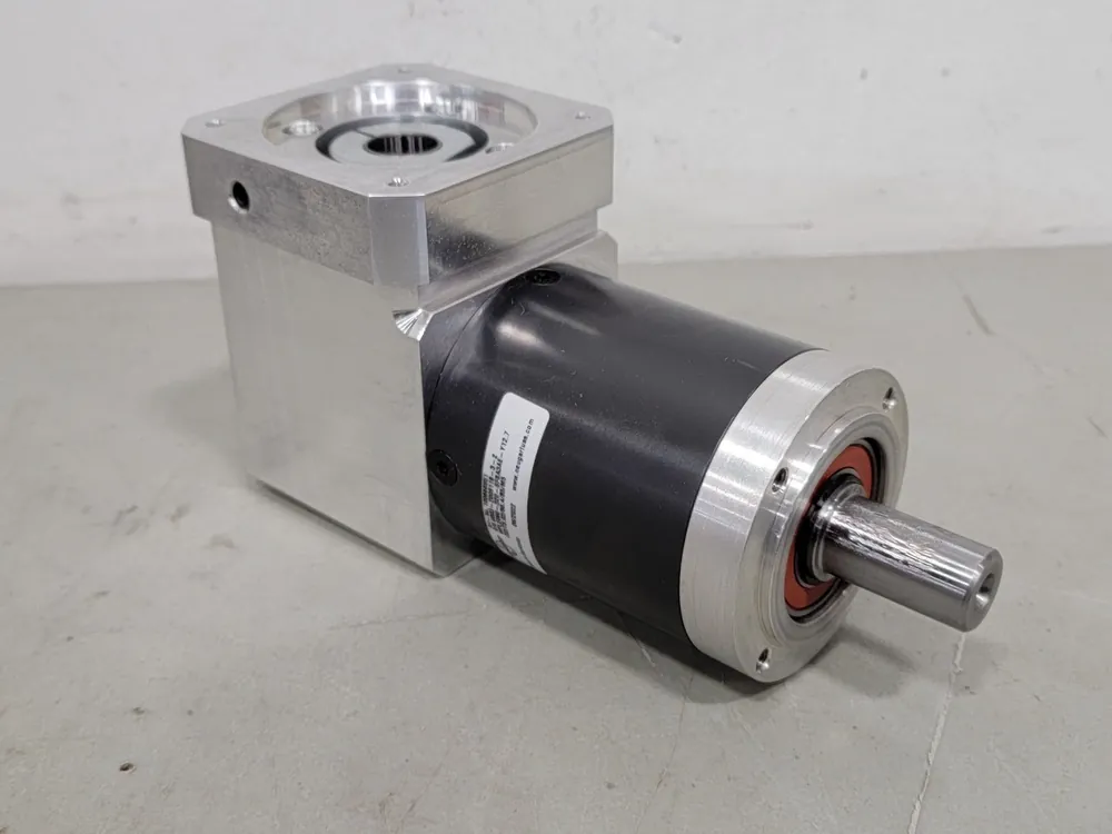 Gearbox WPLE080-320-SFSA3AE-Y12.7/32/73.02/98.4/B5/M5, 100666951