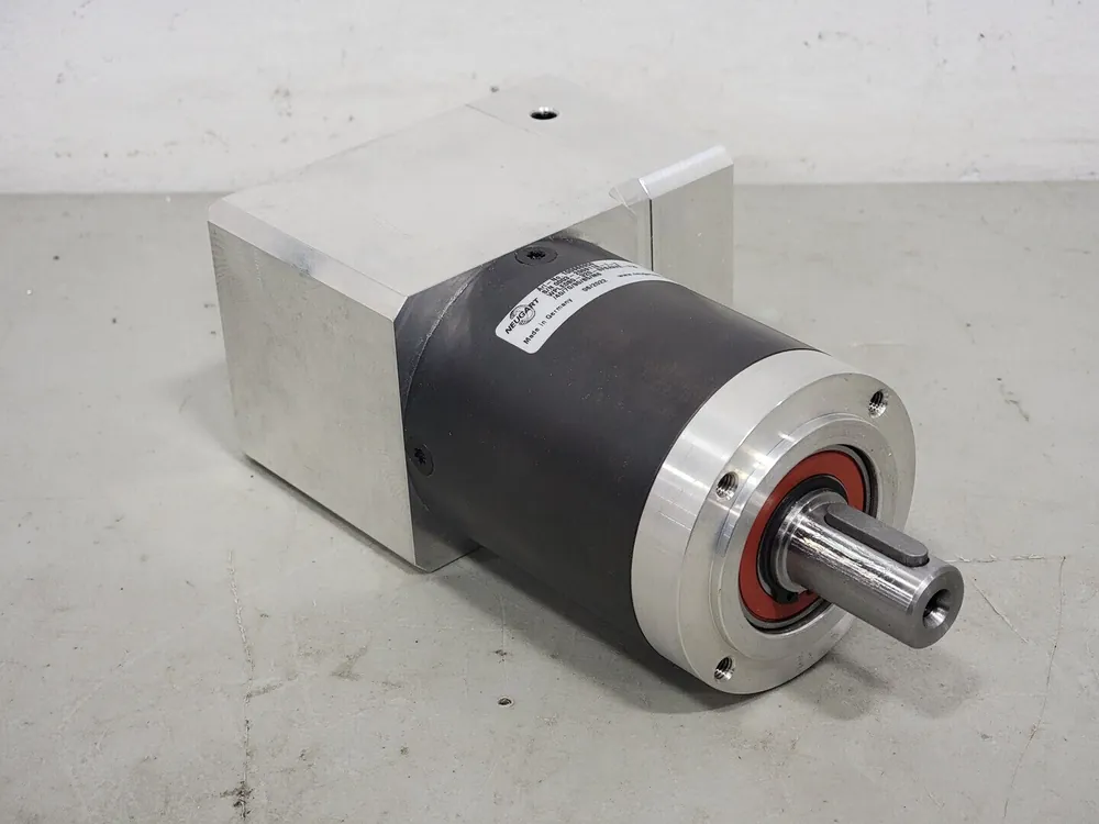 Gearbox WPLE080-320-SFSA3AE-Y19/40/70/90/B5/M6, 100666950