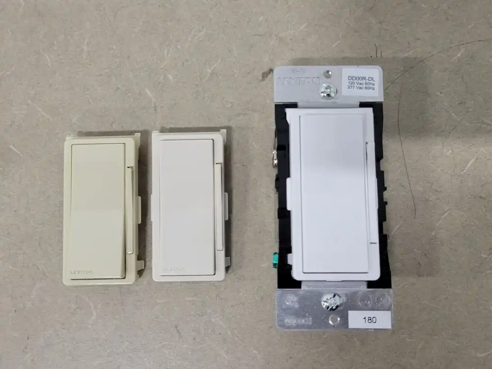 120/277 V Dimmer Wall Switch DD00R-DLZ